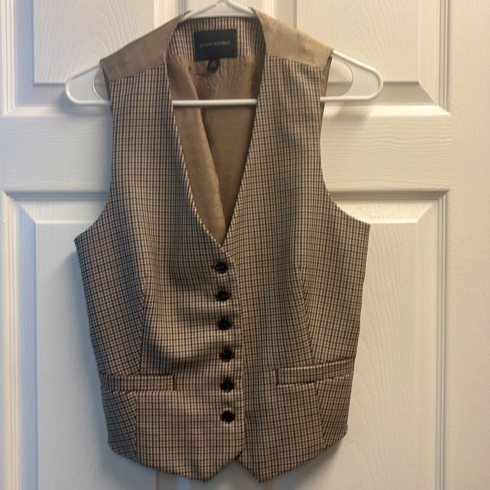 Women’s Banana Republic vest